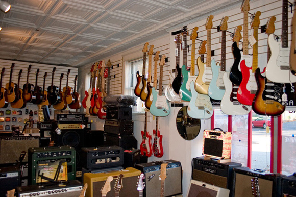 Killer Vintage Guitar Shop in St. Louis, MO Killer Vintage Guitar Shop in St. Louis, MO